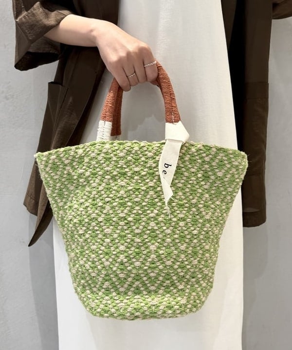 ヒライさんの「BEAMS WOMEN｜【別注】beej / ウーブン トートバッグ」を使ったコーディネート