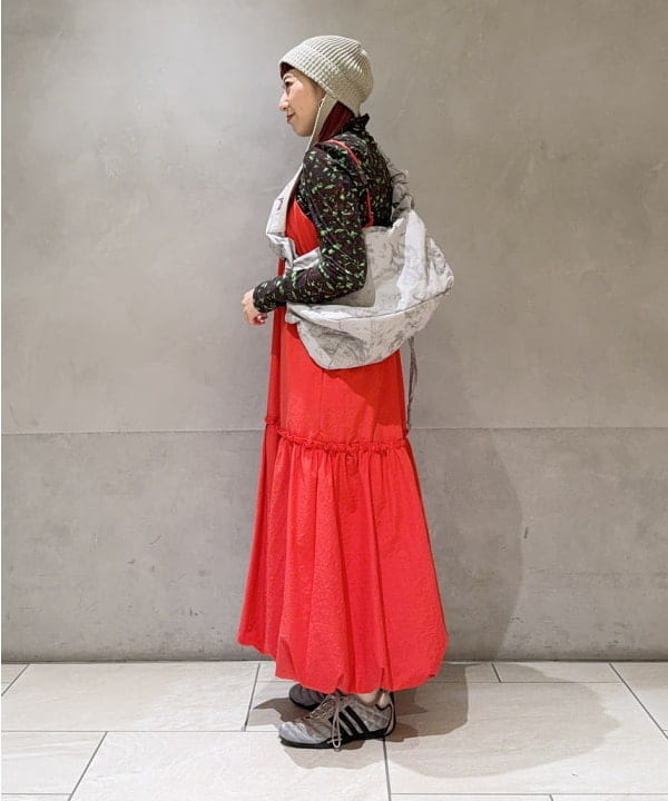 庭野 優紀さんの「BEAMS WOMEN｜バルーン キリカエ キャミ ワンピース」を使ったコーディネート