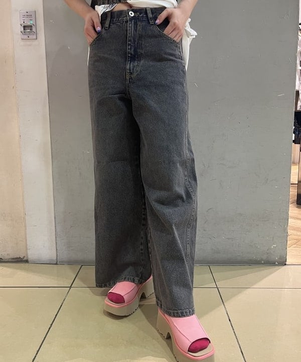 ゆいさんの「BEAMS WOMEN｜デニム ジップ ビスチェ」を使ったコーディネート