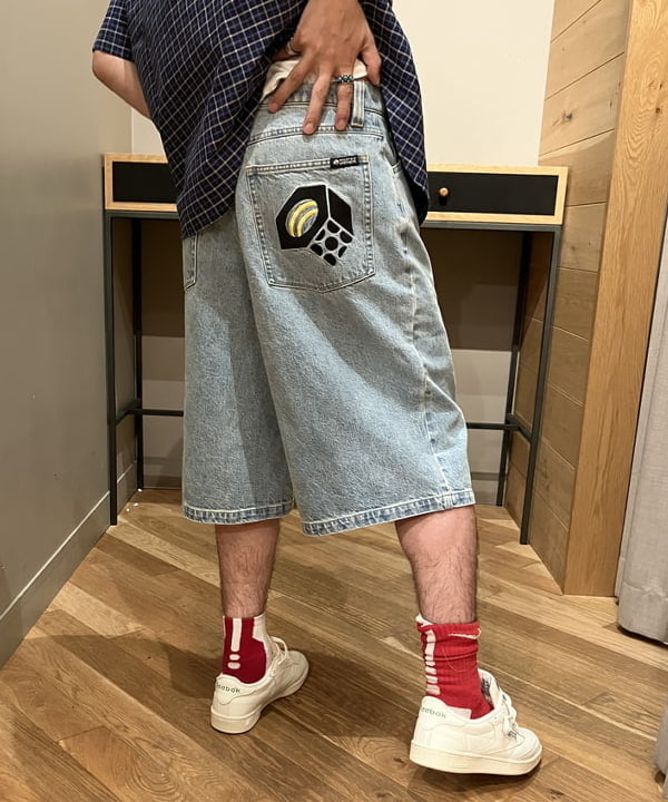 ディクソン 太陽さんの「BEAMS WOMEN｜Reebok / Club C 85 Vintage」を使ったコーディネート