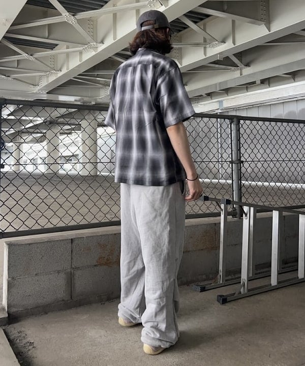 タマイユウトさんの「BEAMS WOMEN｜オンブレ チェック ルーズ シャツ」を使ったコーディネート