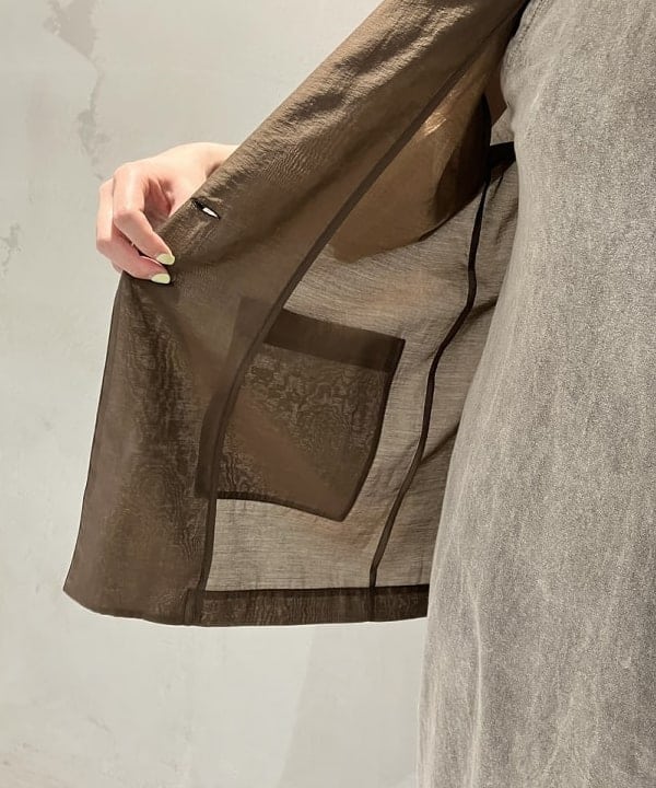 CHIHIROさんの「BEAMS WOMEN｜MARCHER &times; Demi-Luxe BEAMS / 別注 タッセル編み かごバッグ」を使ったコーディネート