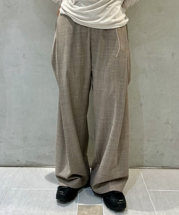 ナツハさんの「BEAMS WOMEN｜maturely / ディープ タック ワイド スラックス」を使ったコーディネート