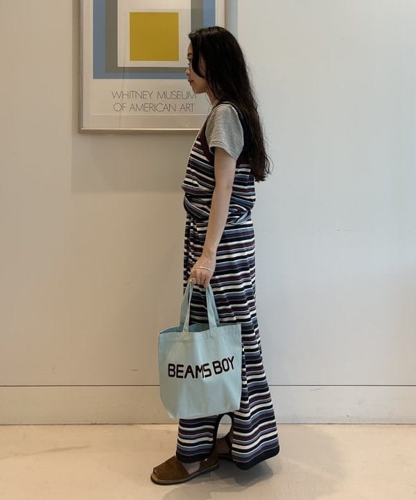清水 彩乃さんの「BEAMS WOMEN｜マルチボーダー タンクトップ」を使ったコーディネート