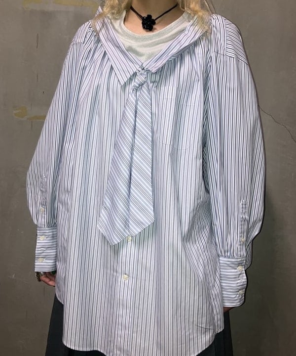 シマダリツコさんの「BEAMS WOMEN｜ラメ クロップド クルーネック Tシャツ」を使ったコーディネート