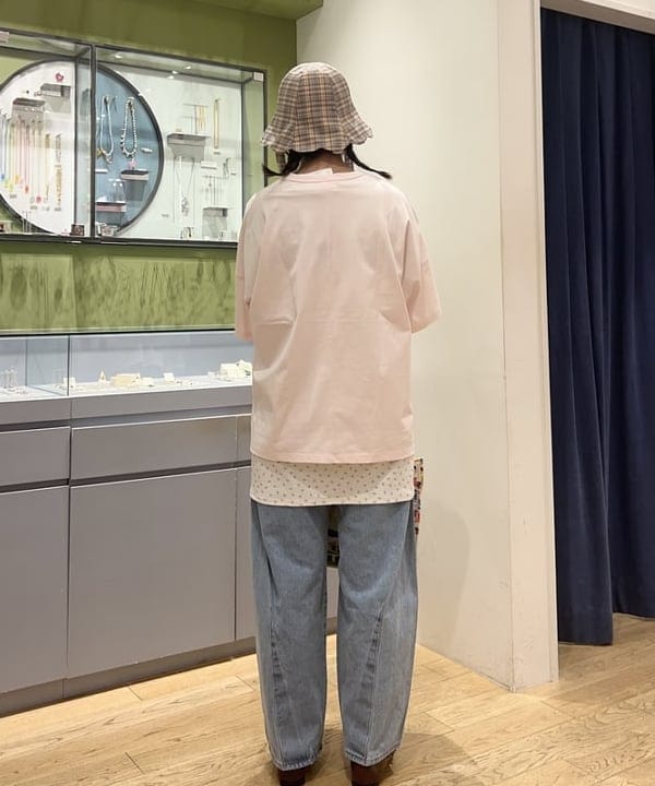 ヒナさんの「BEAMS WOMEN｜【別注】Champion / ショートスリーブ Tシャツ」を使ったコーディネート