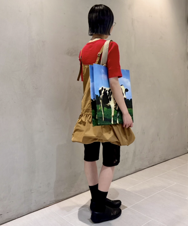 amaさんの「BEAMS WOMEN｜Esschert Design / Shopping bag farm animals アニマル バッグ」を使ったコーディネート