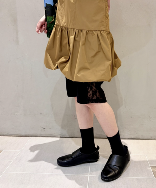 amaさんの「BEAMS WOMEN｜Esschert Design / Shopping bag farm animals アニマル バッグ」を使ったコーディネート