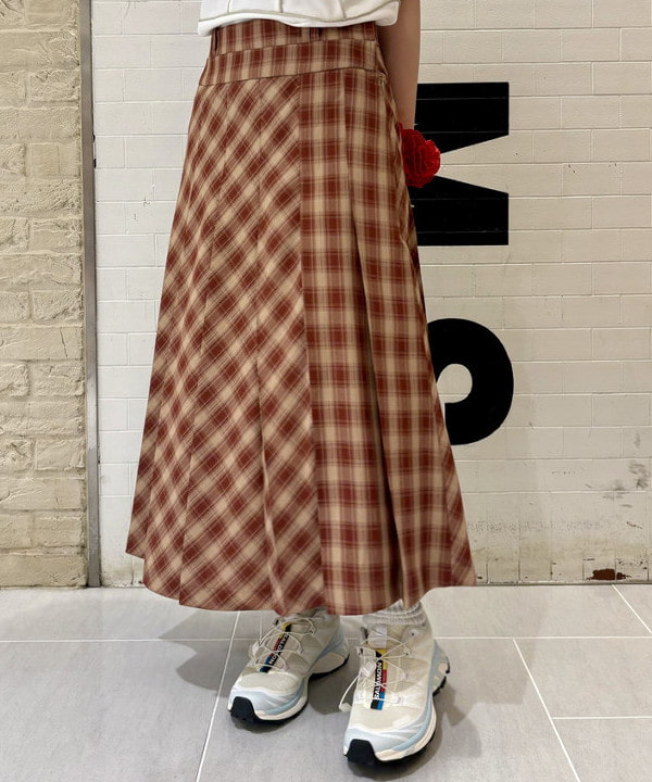 ヒカリさんの「BEAMS WOMEN｜チェック プリーツ スカート」を使ったコーディネート