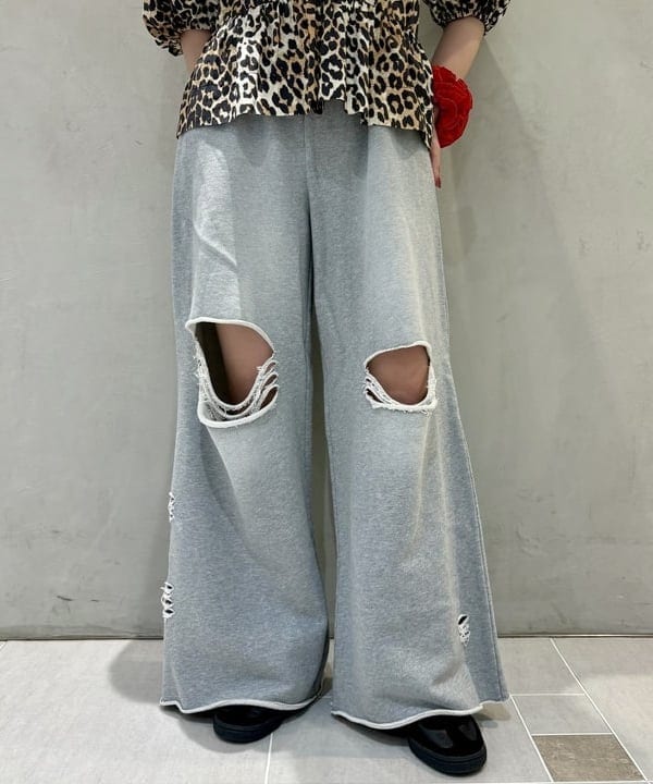 ヒカリさんの「BEAMS WOMEN｜ダメージ スウェット パンツ」を使ったコーディネート