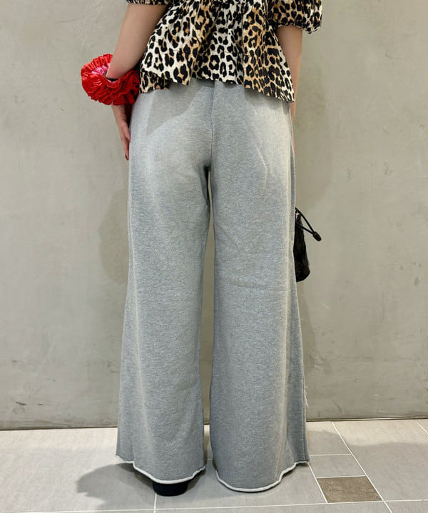 ヒカリさんの「BEAMS WOMEN｜ダメージ スウェット パンツ」を使ったコーディネート