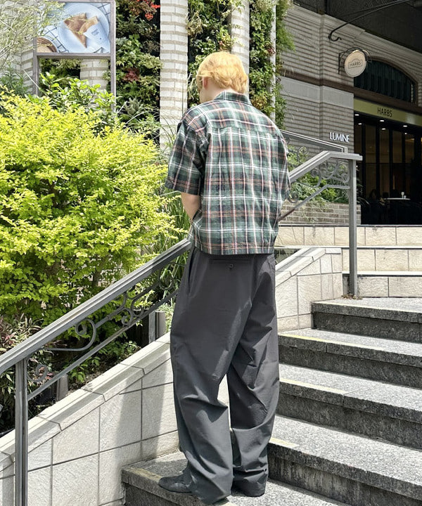 吉田 洸輝さんの「BEAMS WOMEN｜チェック ショート シャツ」を使ったコーディネート