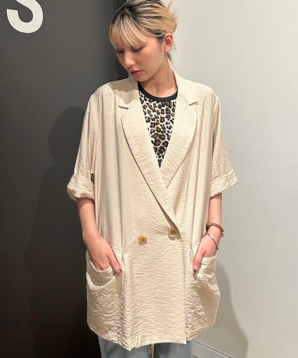 佐藤 亜美さんの「BEAMS WOMEN｜ダブルブレスト ハーフスリーブ ジャケット」を使ったコーディネート