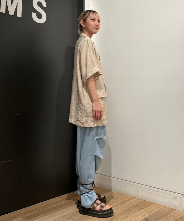 佐藤 亜美さんの「BEAMS WOMEN｜ダブルブレスト ハーフスリーブ ジャケット」を使ったコーディネート