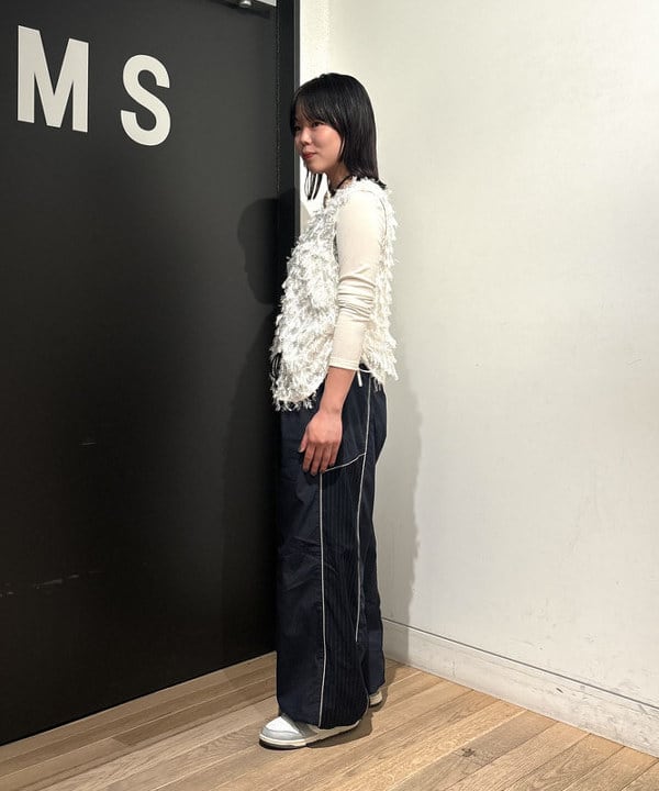 sakuraさんの「BEAMS WOMEN｜ストライプ キリカエ トラックパンツ」を使ったコーディネート