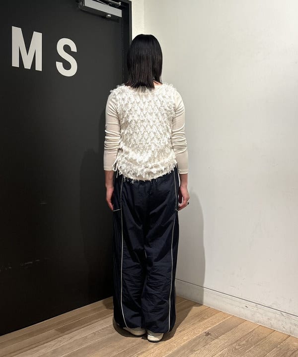 sakuraさんの「BEAMS WOMEN｜ストライプ キリカエ トラックパンツ」を使ったコーディネート