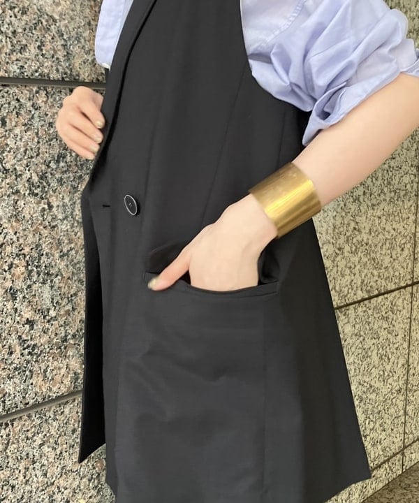 多田 日奈子さんの「BEAMS WOMEN｜ラップ タック ワイドパンツ」を使ったコーディネート