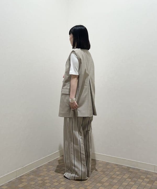 大槻 まひろさんの「BEAMS WOMEN｜【別注】スタイリスト佐藤佳菜子 × SLOANE / クルーネック リブTシャツ」を使ったコーディネート