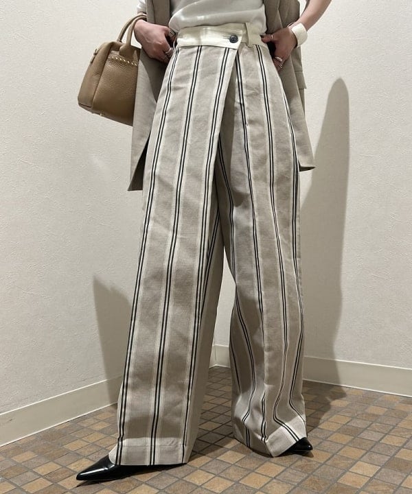 大槻 まひろさんの「BEAMS WOMEN｜【別注】スタイリスト佐藤佳菜子 × SLOANE / クルーネック リブTシャツ」を使ったコーディネート