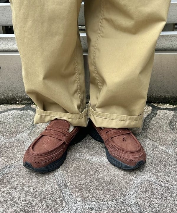 MATSUMOTO AMIさんの「BEAMS WOMEN｜BUZZ RICKSON'S / 別注 シャンブレー ロングスリーブ シャツ」を使ったコーディネート