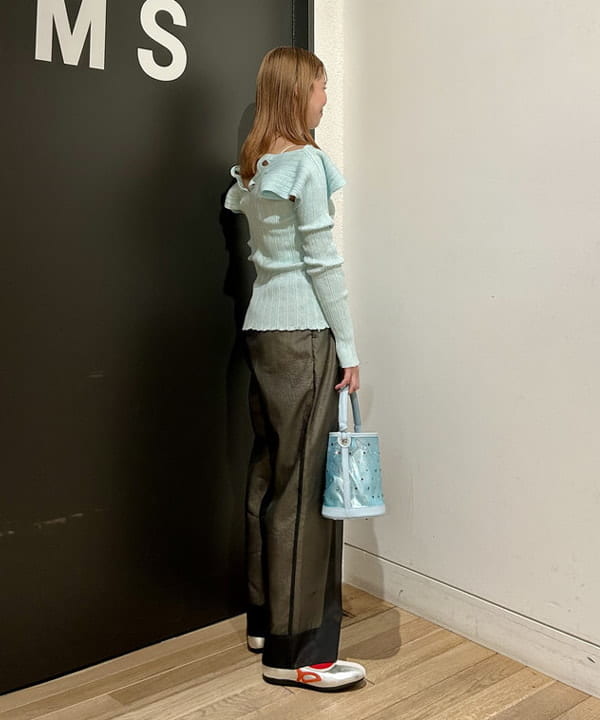 早川 萌子さんの「BEAMS WOMEN｜シアー レイヤード ワイド パンツ」を使ったコーディネート