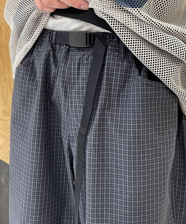 マツミヤさんの「BEAMS WOMEN｜【別注】Gramicci / チェック ショーツ」を使ったコーディネート