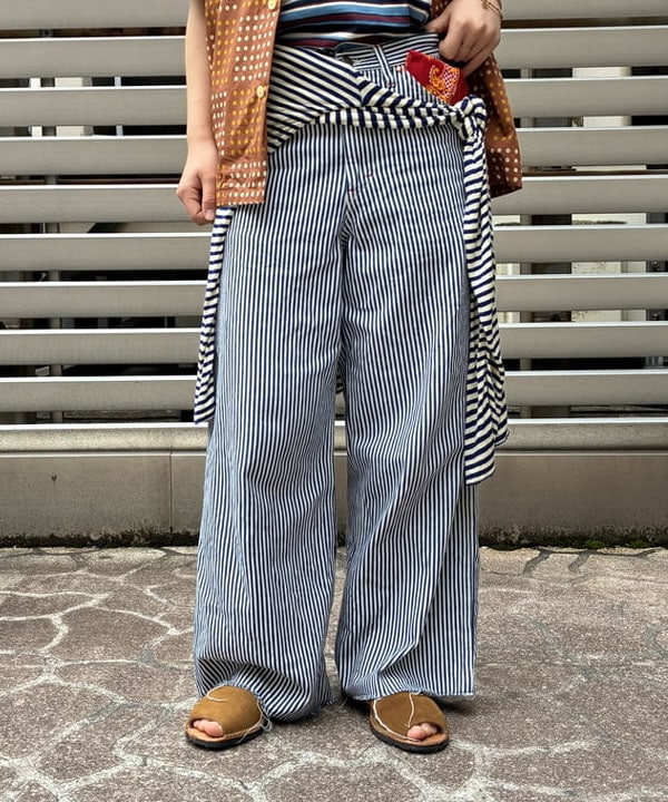 森川 夏衣さんの「BEAMS WOMEN｜BEAMS BOY / イレギュラー カット バンダナ」を使ったコーディネート