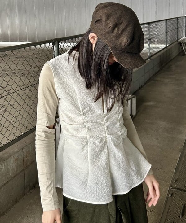 翔さんの「BEAMS WOMEN｜ジャカード バッグギャザー ノースリーブブラウス」を使ったコーディネート