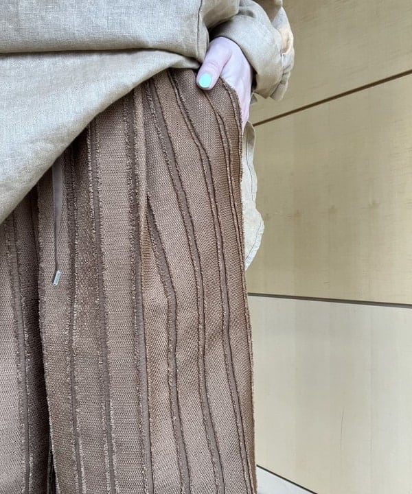 Hazukiさんの「BEAMS WOMEN｜ストライプ ジャカード ワイド パンツ」を使ったコーディネート