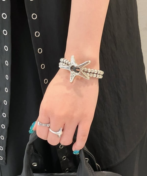 須賀さんの「BEAMS WOMEN｜ナイロン ボストン バッグ」を使ったコーディネート