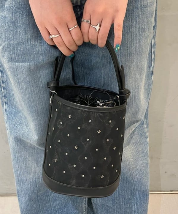 須賀さんの「BEAMS WOMEN｜メッシュ シャイニー バッグ」を使ったコーディネート