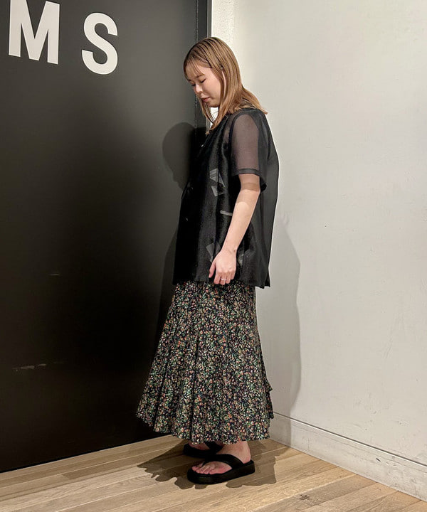 早川 萌子さんの「BEAMS WOMEN｜デニム ジップ ビスチェ」を使ったコーディネート