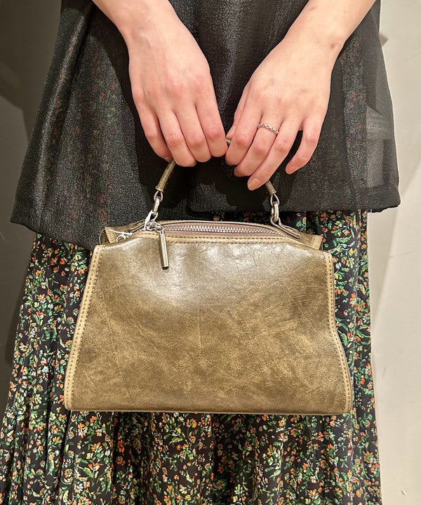 早川 萌子さんの「BEAMS WOMEN｜デニム ジップ ビスチェ」を使ったコーディネート