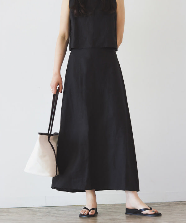 中丸　栞さんの「BEAMS WOMEN｜LA TESORINA / SECCHIERO バケツバッグ」を使ったコーディネート