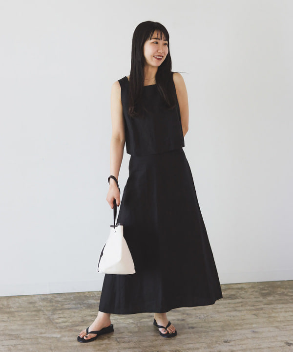 中丸　栞さんの「BEAMS WOMEN｜LA TESORINA / SECCHIERO バケツバッグ」を使ったコーディネート