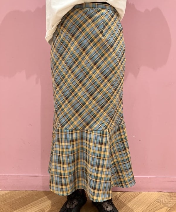 晶さんの「BEAMS WOMEN｜チェック キリカエ マーメイド スカート」を使ったコーディネート