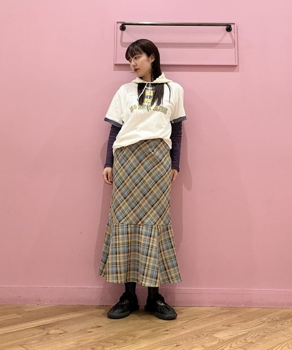晶さんの「BEAMS WOMEN｜チェック キリカエ マーメイド スカート」を使ったコーディネート