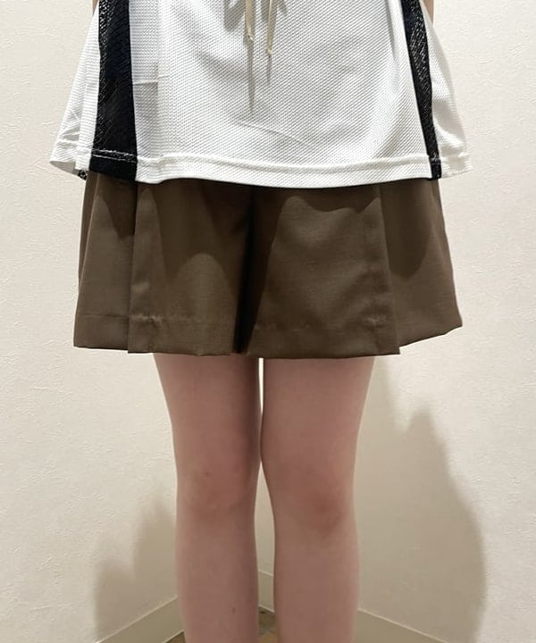 加歩さんの「BEAMS WOMEN｜1タック ショート パンツ」を使ったコーディネート