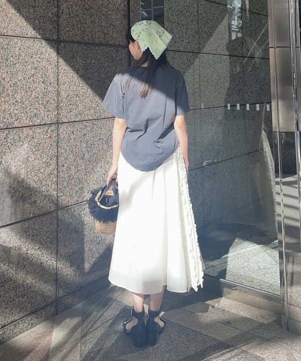 加歩さんの「BEAMS WOMEN｜【別注】GOOD ROCK SPEED / MUSIC Tシャツ」を使ったコーディネート