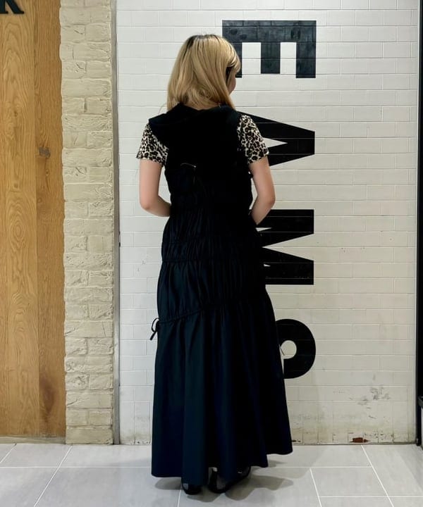 ヒカリさんの「BEAMS WOMEN｜フーディー ジップ ベスト」を使ったコーディネート