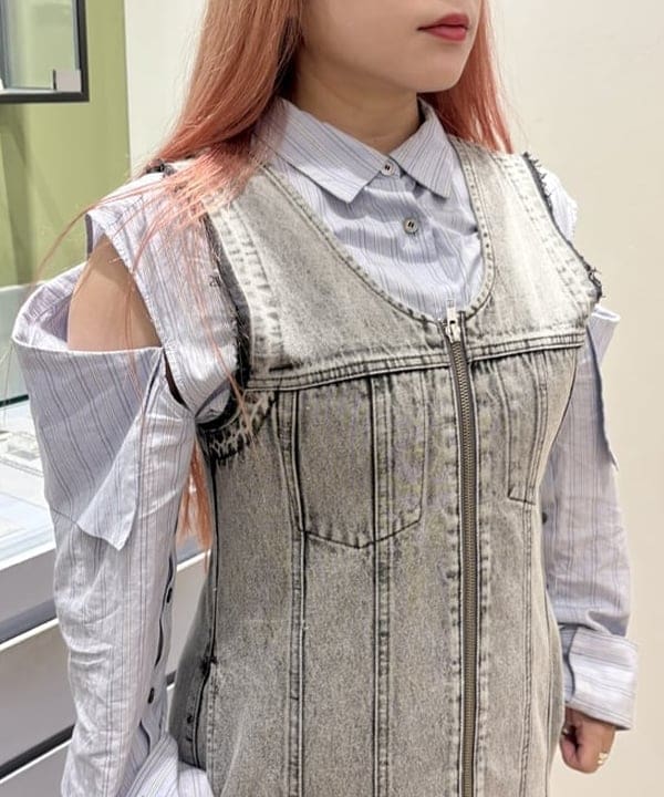 オカベ　アヤカさんの「BEAMS WOMEN｜デニム ジップ タイト ワンピース」を使ったコーディネート