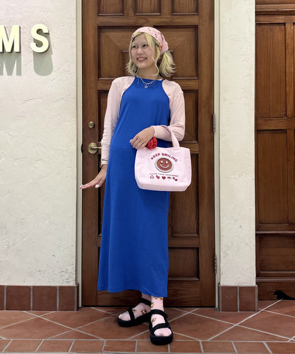 はっとりさんの「BEAMS WOMEN｜【別注】GOOD ROCK SPEED / NEW YORK CITY ワンピース」を使ったコーディネート