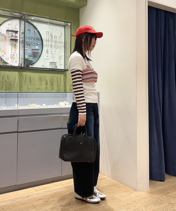 ヒナさんの「BEAMS WOMEN｜【別注】BEAURE / ボストンバッグ M」を使ったコーディネート