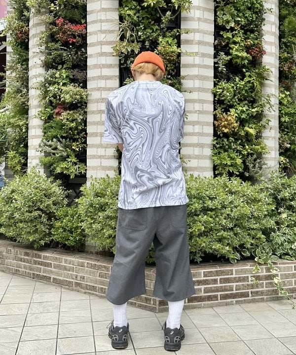 吉田 洸輝さんの「BEAMS WOMEN｜メッシュ パターンド Tシャツ」を使ったコーディネート