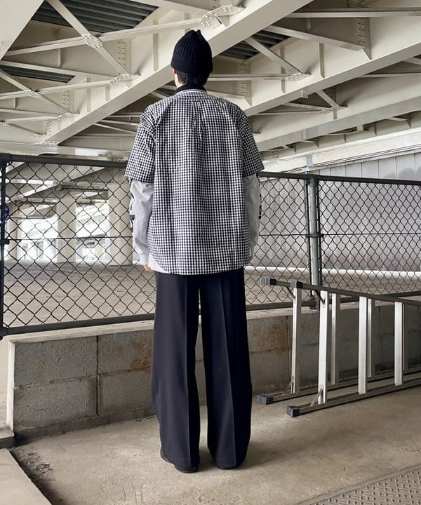 高遠 恒巳さんの「BEAMS WOMEN｜2プリーツ ワイド スラックス」を使ったコーディネート