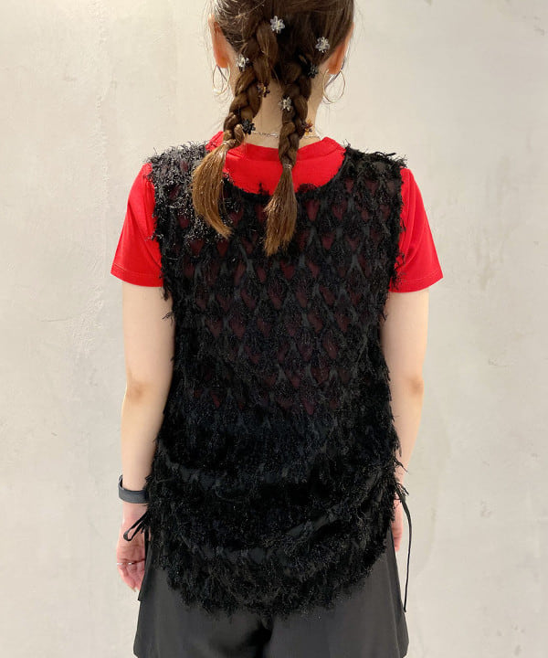 カタヤマ アヤさんの「BEAMS WOMEN｜フリンジ 2WAY ジレ ブラウス」を使ったコーディネート