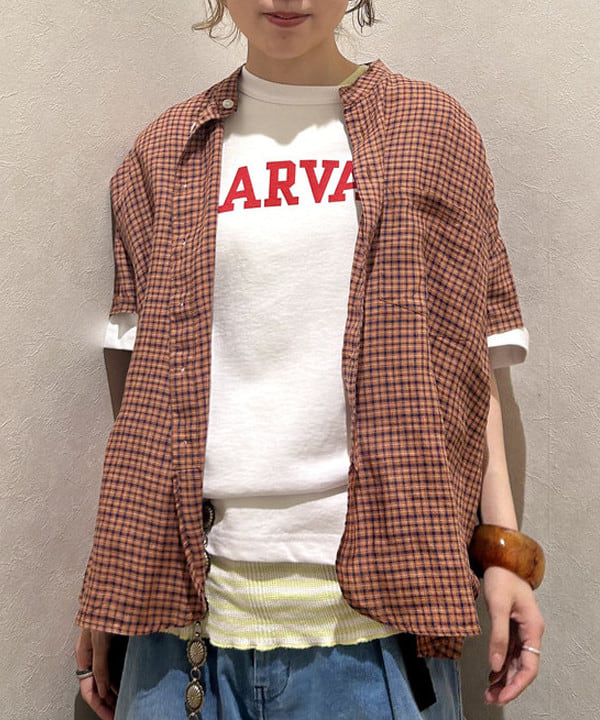 小原 もこさんの「BEAMS WOMEN｜ARROW NOVELTY / コンチョ ベルト 22FW」を使ったコーディネート