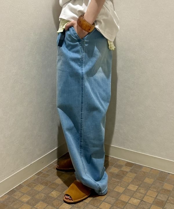 小原 もこさんの「BEAMS WOMEN｜ARROW NOVELTY / コンチョ ベルト 22FW」を使ったコーディネート