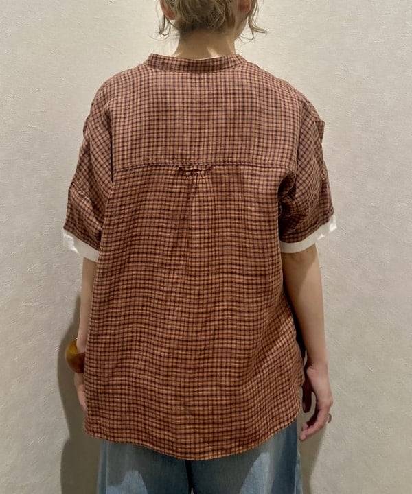 小原 もこさんの「BEAMS WOMEN｜ARROW NOVELTY / コンチョ ベルト 22FW」を使ったコーディネート