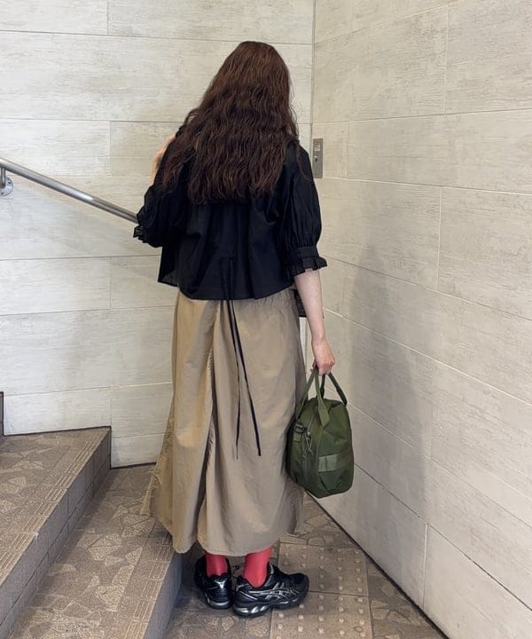 み　う　ちさんの「BEAMS WOMEN｜コットン リネン フリル ギャザー ショートスリーブ」を使ったコーディネート